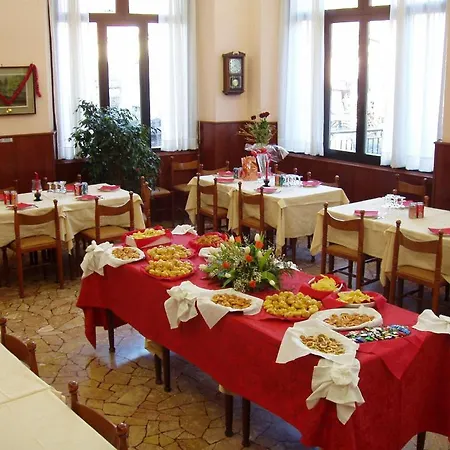 מלון Sala Valbrona