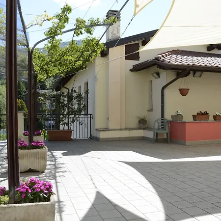 Sala Hotel 2*