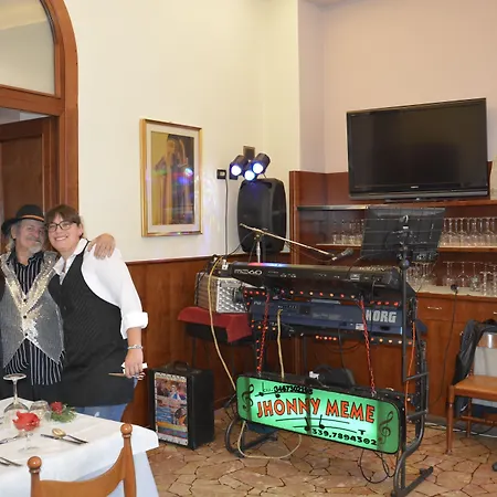 萨拉酒店 瓦尔博若纳