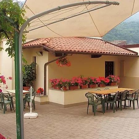 Sala Hotel 2*