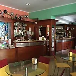 萨拉酒店 2*