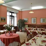Szálloda Sala 2*